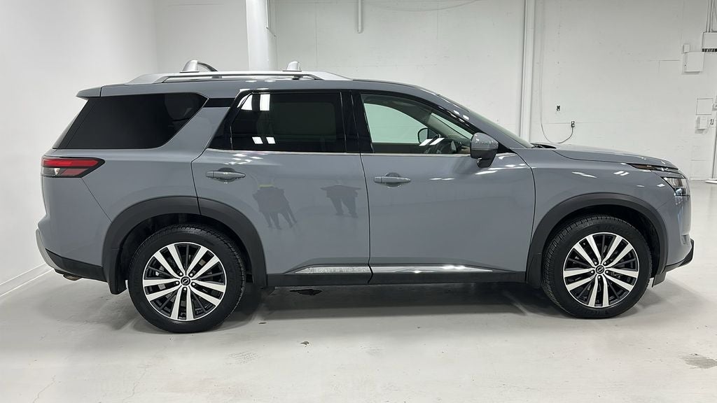 2022 Nissan Pathfinder Platinum