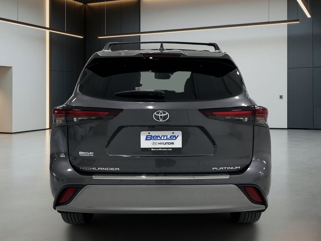 2024 Toyota Highlander Platinum
