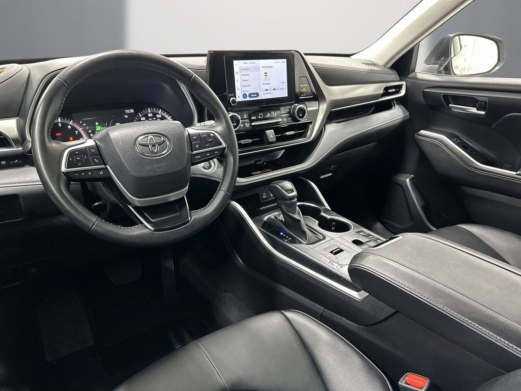 2025 Toyota Highlander XLE