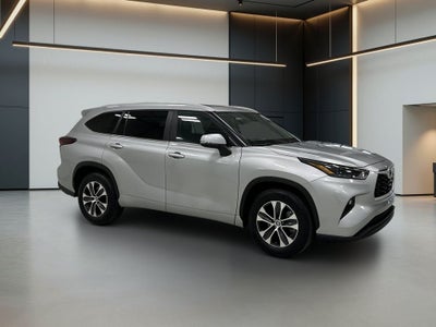 2025 Toyota Highlander XLE