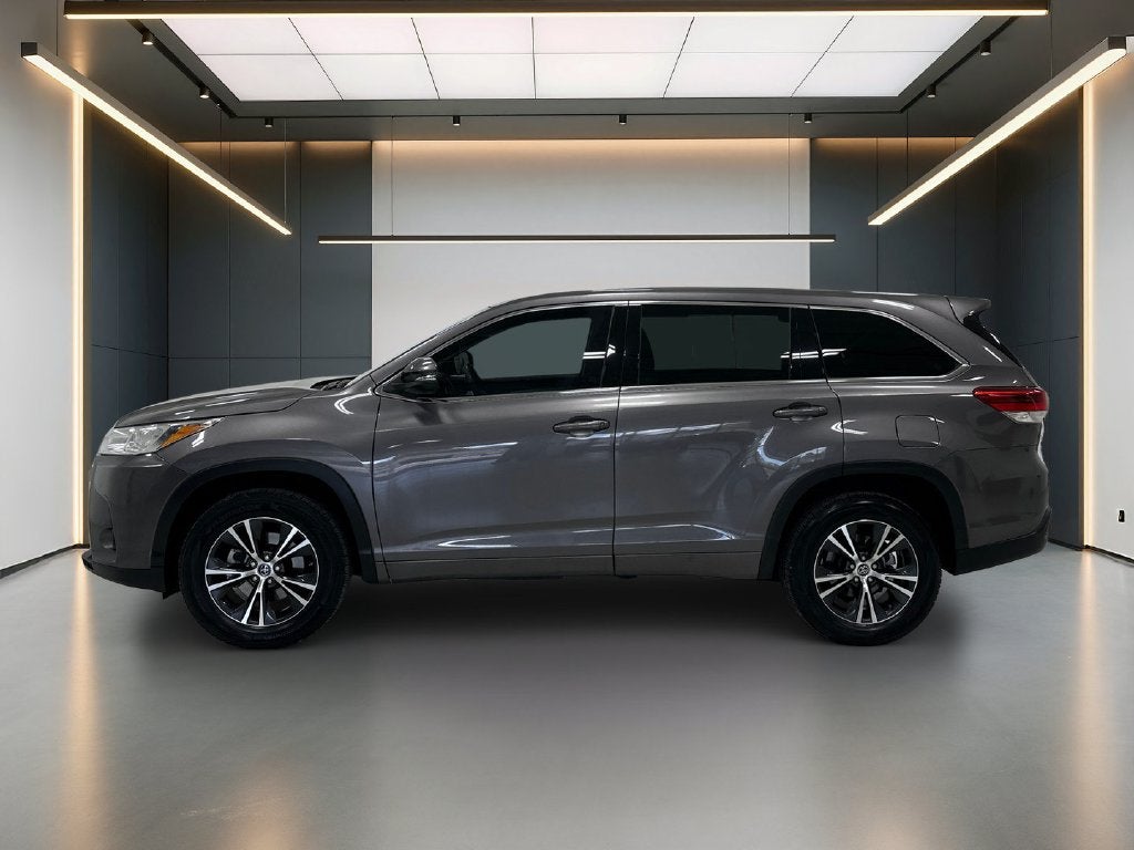 2017 Toyota Highlander LE