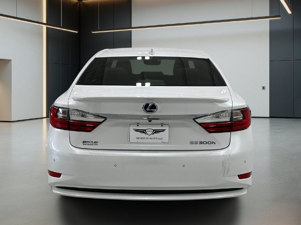 2016 Lexus ES 300h