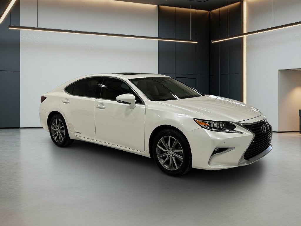 2016 Lexus ES 300h