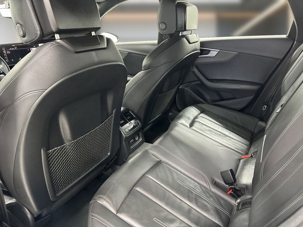 2022 Audi A4 45 S line Premium Plus quattro