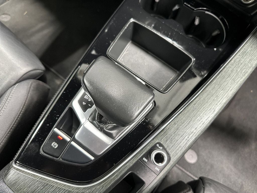 2022 Audi A4 45 S line Premium Plus quattro